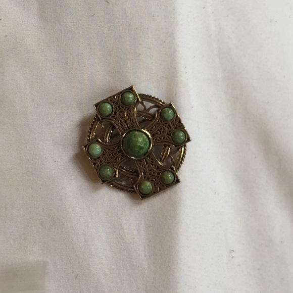 Jewelry - Celtic charm/pin